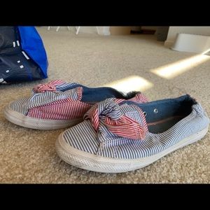 Converse slip on shoes